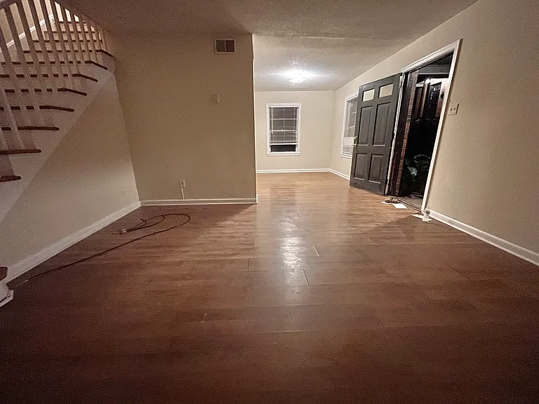 1661 Valley Ave — Photo 20