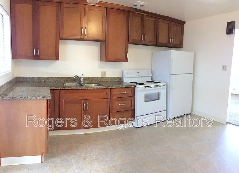 2 bed, 1.0 bath, 910 sqft, $2,750 — Photo 3