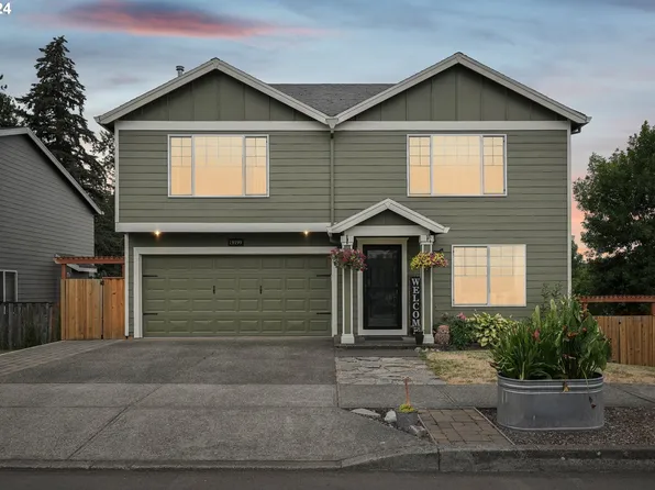 19199 Barrington Ave, Sandy, OR 97055