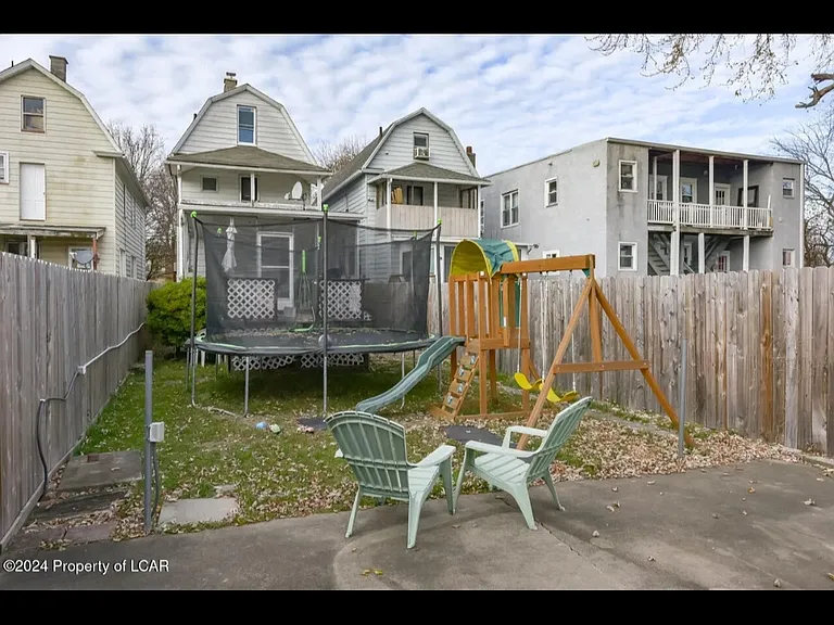 433 Elm Ave — Photo 13