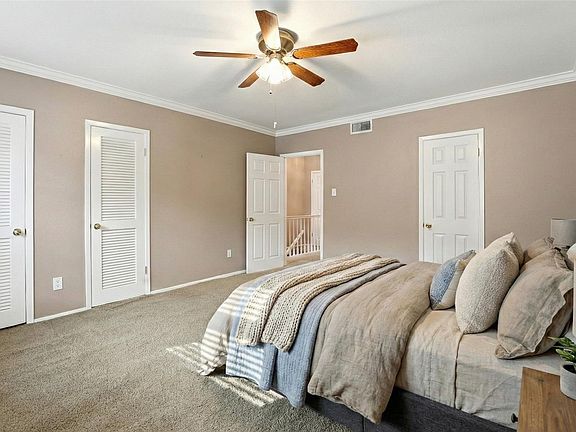 3rd image of 2232 S Piney Point Rd APT 108