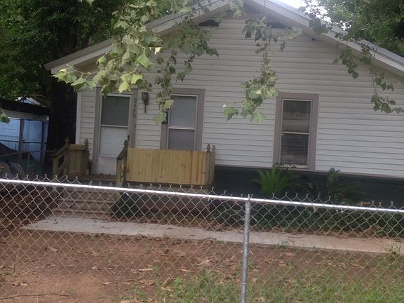3rd image of 2450 Hoyer St