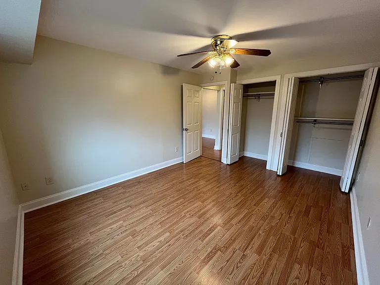 827 Highview St — Photo 9