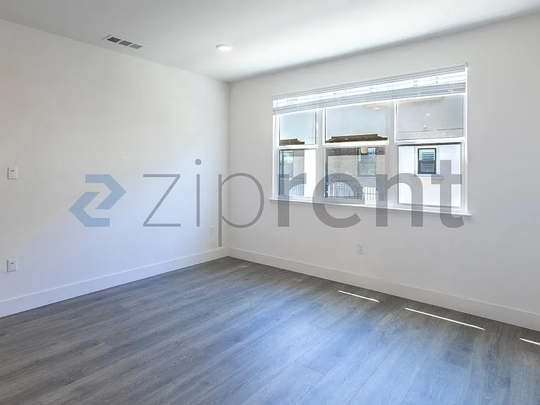 323 Alviso Ter — Photo 3