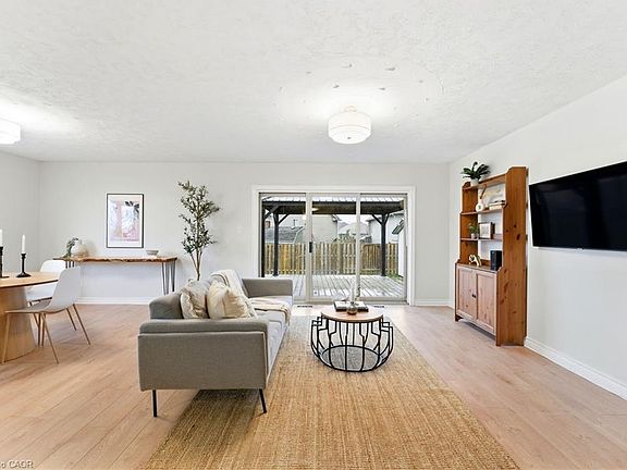 5th image of 72 Wade Rd