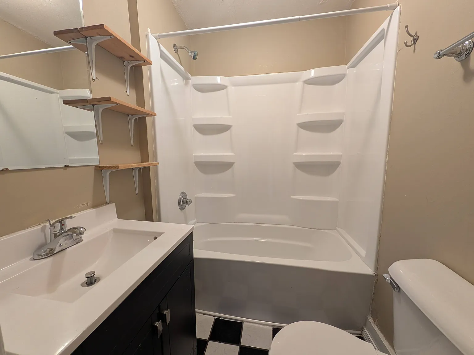 1 bed, $800 — Photo 3