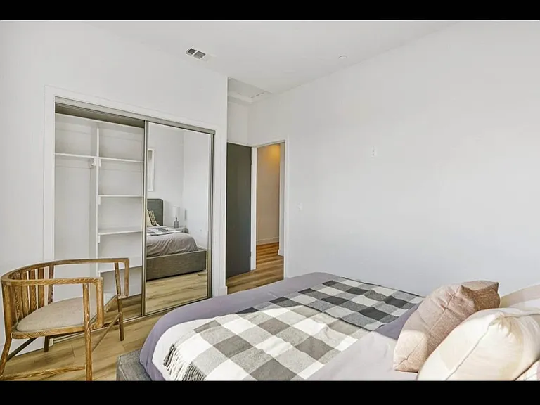 14662 W Sara Ln — Photo 7