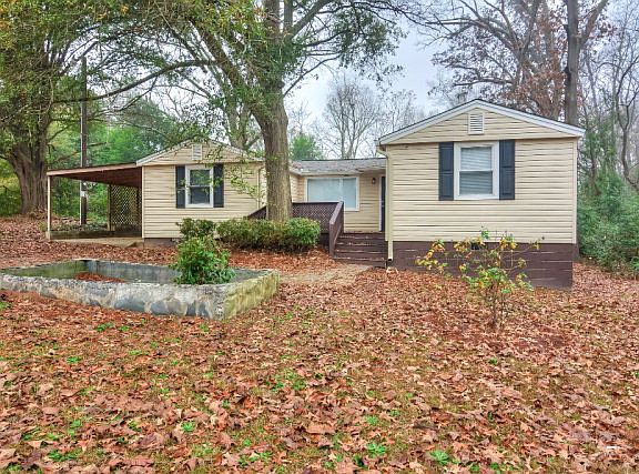 2nd image of 207 River Bend Dr