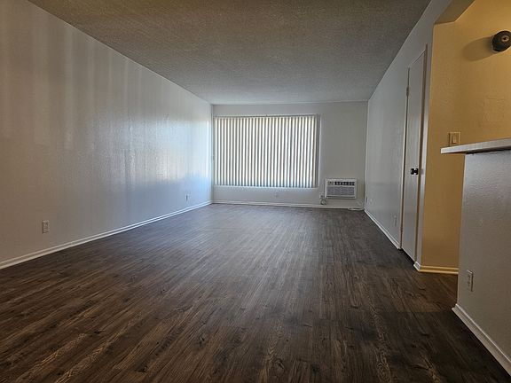 2nd image of 7139 Hazeltine Ave #209