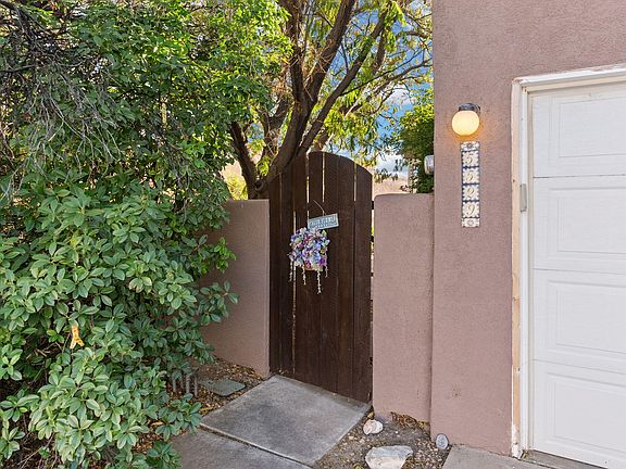 3rd image of 5529 Baer Pl NW
