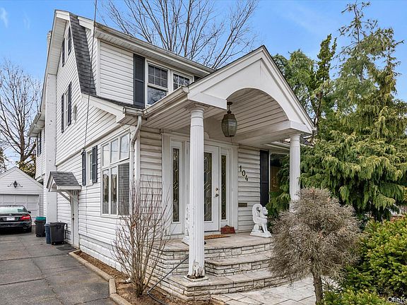 2nd image of 104 E. Melrose Street
