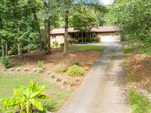 2nd image of 226 Cumberland Dr