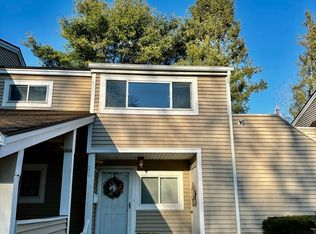 144 Pleasant St APT 16, East Walpole, MA 02032