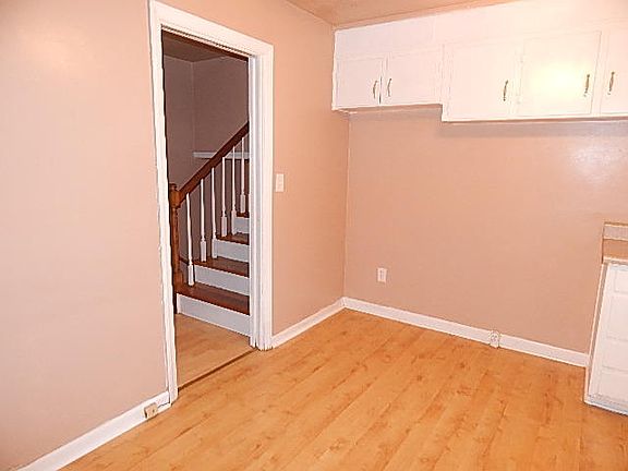 3rd image of 126 Frances Dr NW