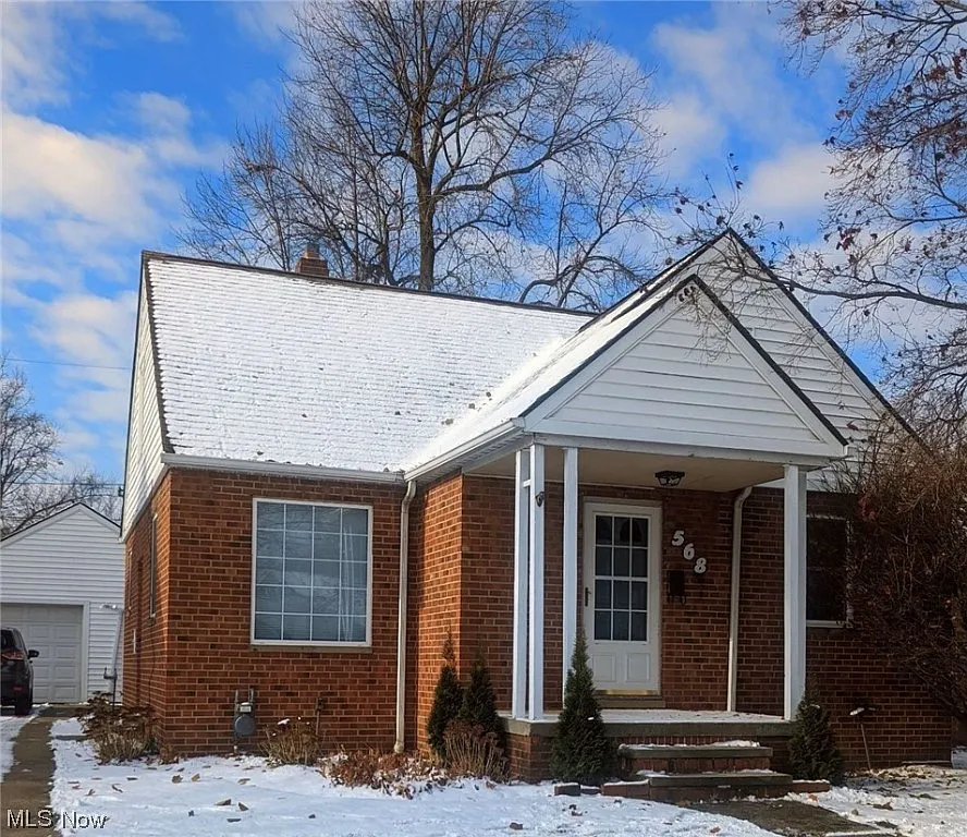 568 Columbia Rd photo 1