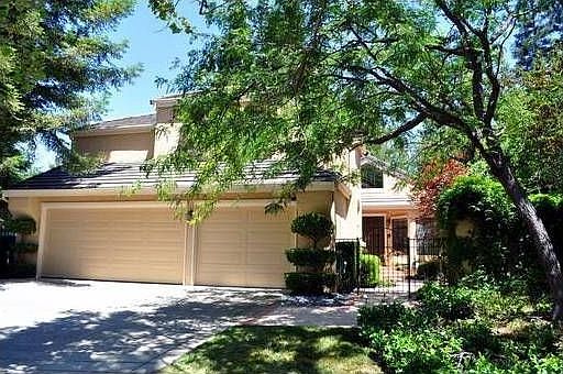 1st image of 24 Deer Meadow Pl