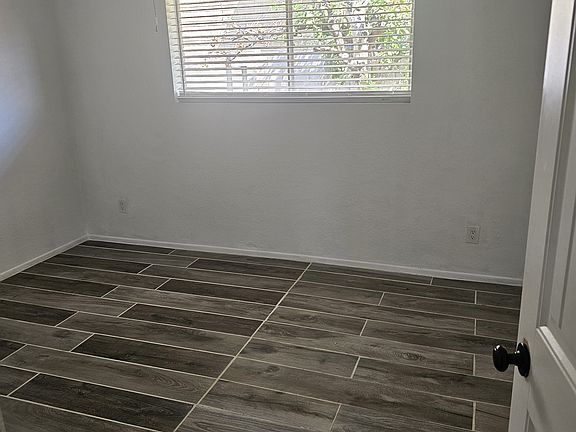 4th image of 25 W 7th Pl