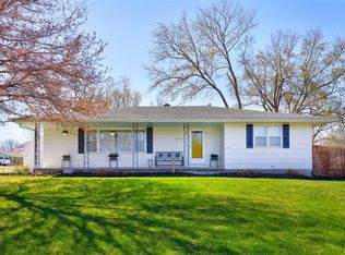 602 W Hutchings St, Winterset, IA 50273