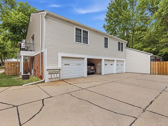 2nd image of 24746 Meadow Creek Dr
