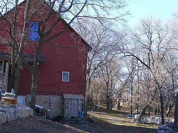 4th image of 1628 Highway 40