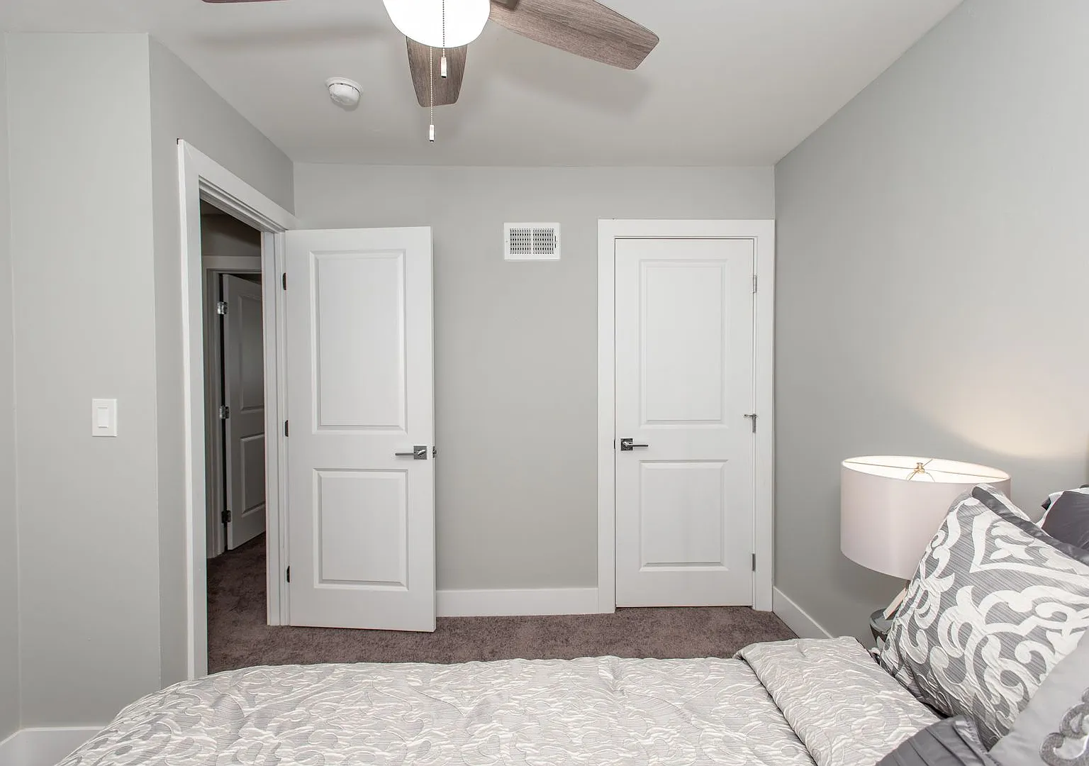 2 Bdrm Modern Townhome — Photo 2