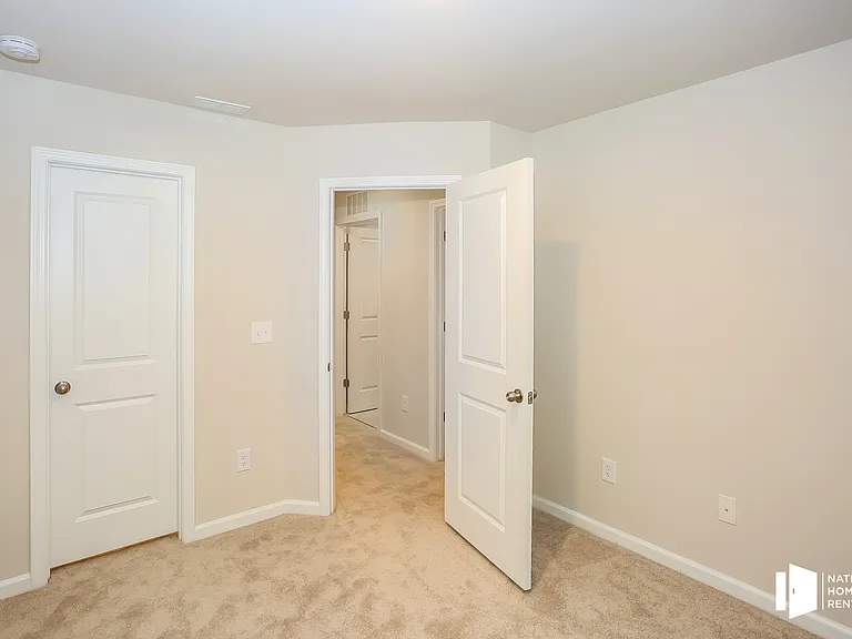 17019 Dragonstone Ct — Photo 10