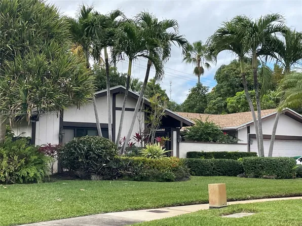 (undisclosed Address), Miami, FL 33179