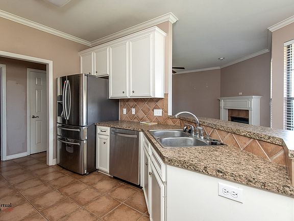 3rd image of 5389 Bluebell Dr