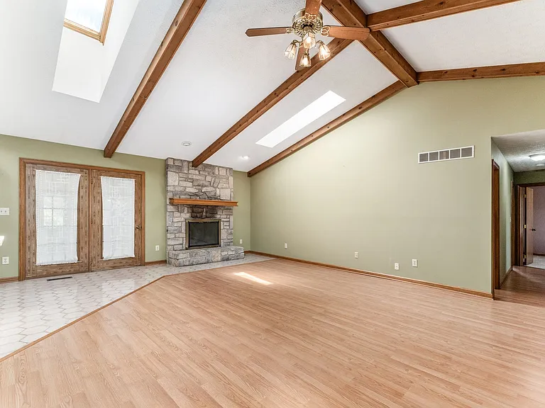 6002 Bowen Rd — Photo 13