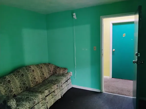 562 McKean Ave #3, Donora, PA 15033