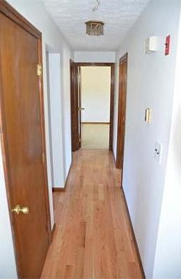 3rd image of 30 Bayberry Cir