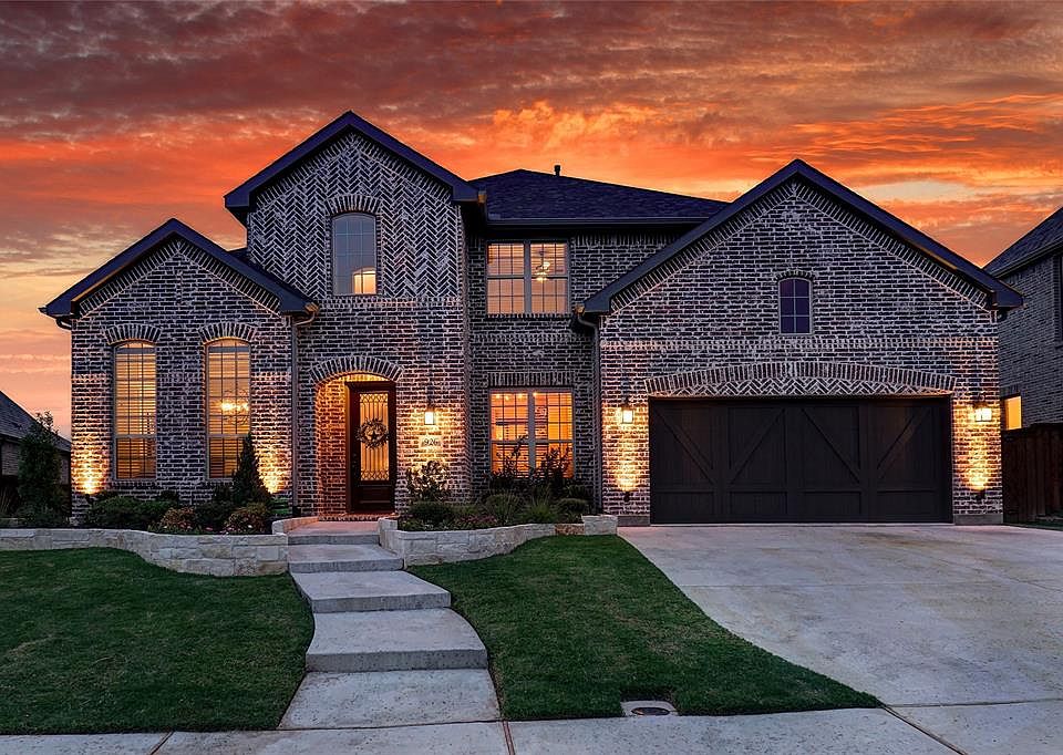 1st image of 926 Lake Hills Trl