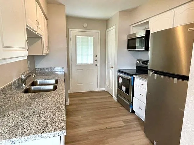 1 bed, 1.0 bath, 635 sqft, $935 — Photo 4