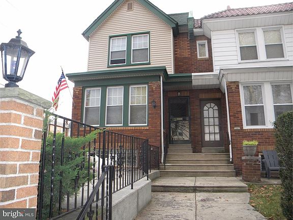 2nd image of 3358 Saint Vincent St