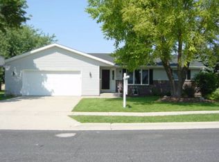 224 W Willow Ave, Cedar Grove, WI 53013