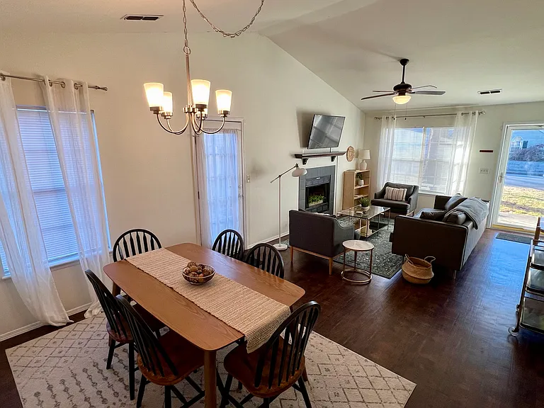 462 E Mimosa Ln — Photo 5
