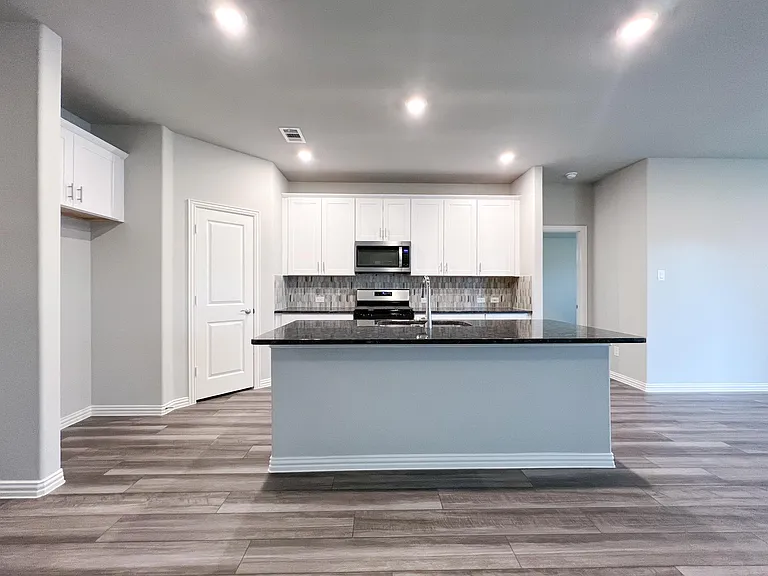 1204 Blue Ridge Pl — Photo 9