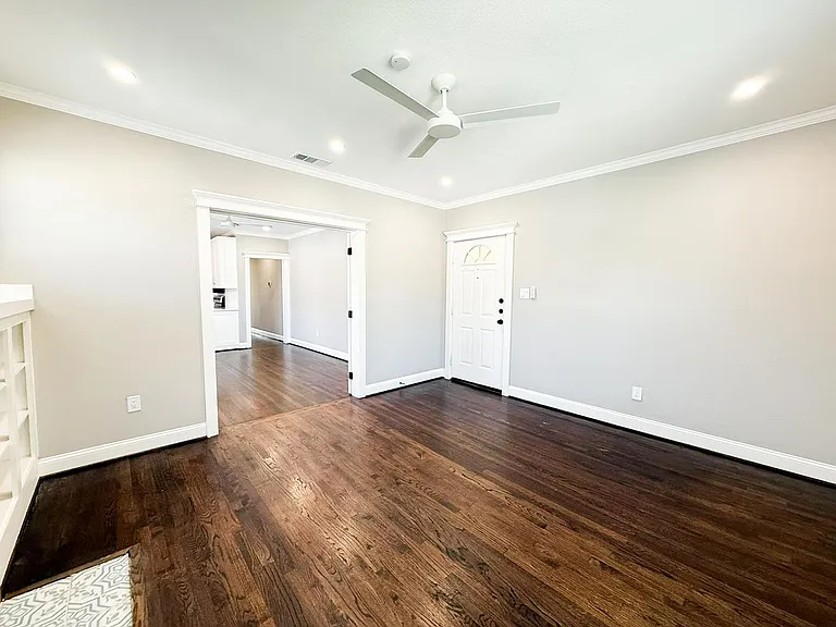 4112 Junius St — Photo 6