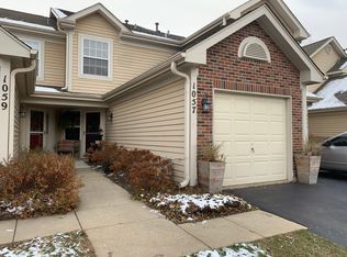 1057 Woodhill Ct #1057, Elgin, IL 60120