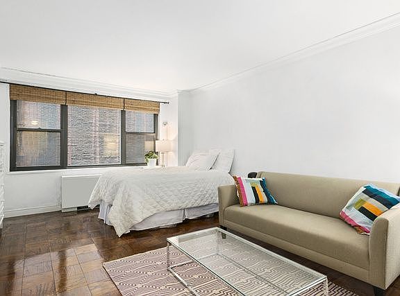 3rd image of 7 E 14th St APT 324