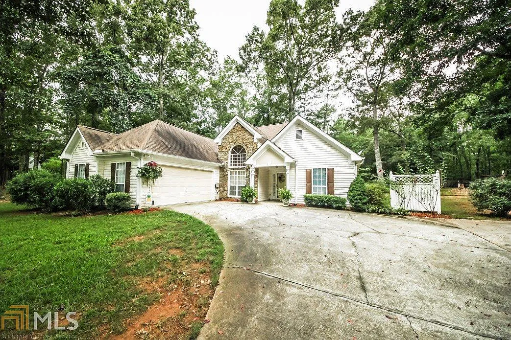 2125 Woodlake Blvd photo 1