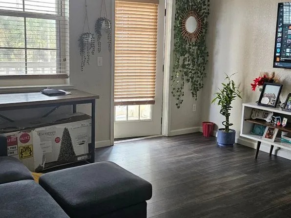 860 N Orange Ave APT 271, Orlando, FL 32801