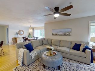 206 Tamarack Ln, Abington, MA 02351