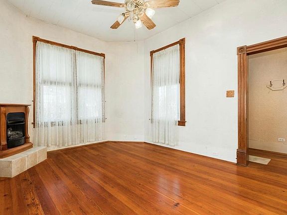 2nd image of 1811 Avenue K