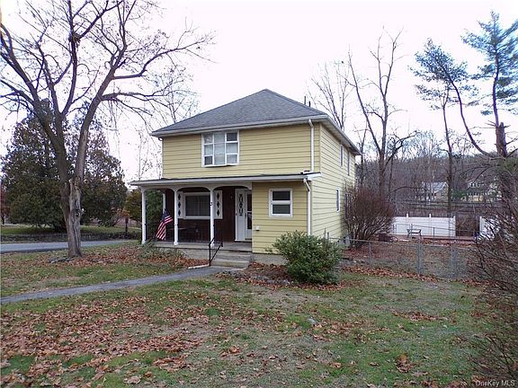 2nd image of 3 Wintergreen Ave