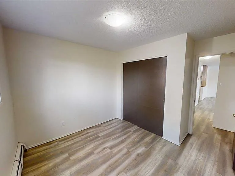 9807 108th Ave #105 — Photo 7