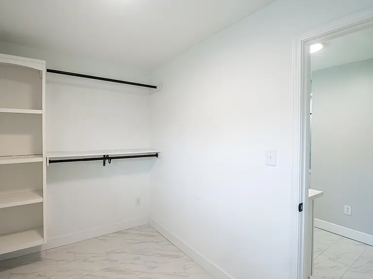 282 McCool St — Photo 7
