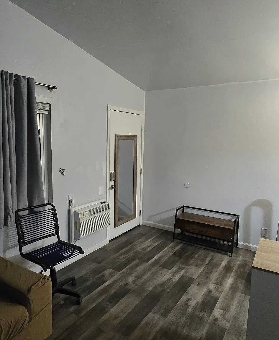 Studio, 415 sqft, $1,650 — Photo 3