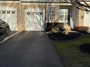 4 Portsmouth Cir, Glen Mills, PA 19342