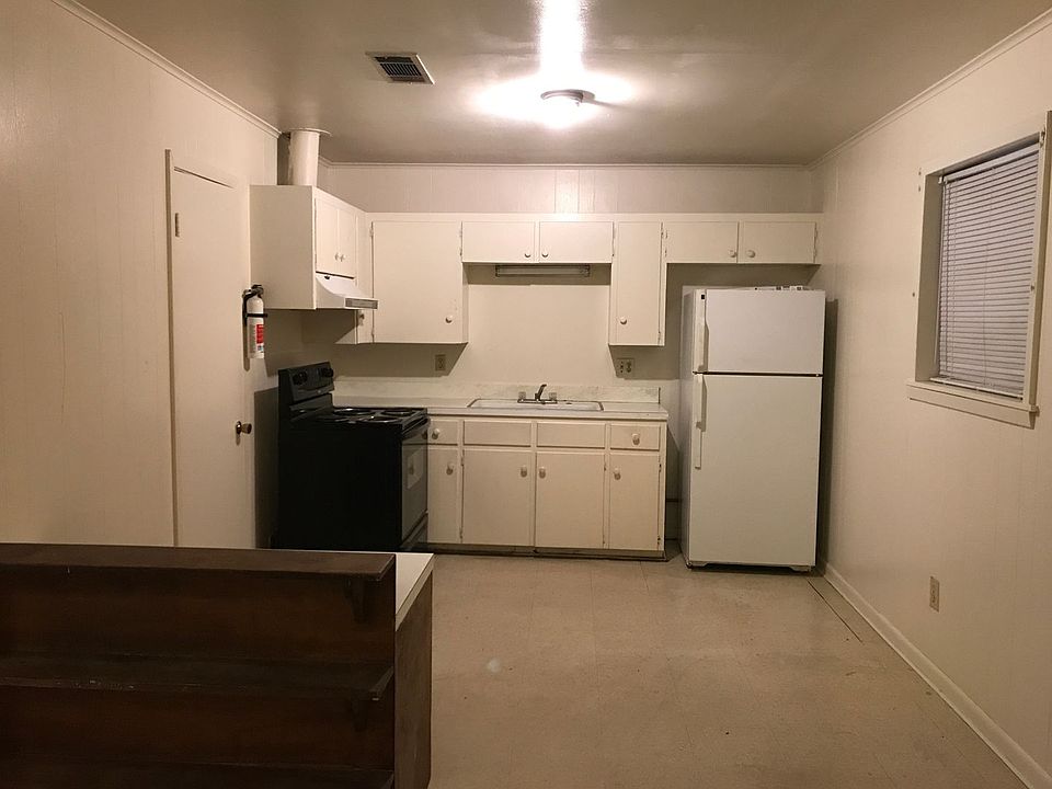 1st image of 911G College Dr